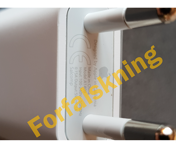 Forfalskning af: Original Apple 220V USB oplader - MD813ZM/A