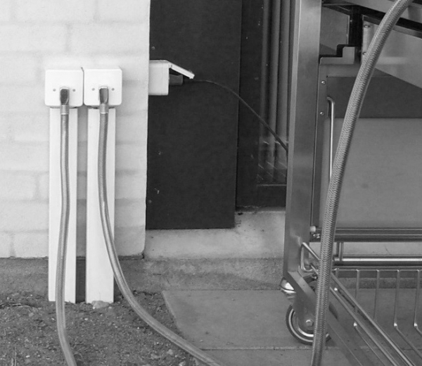 Eksempel på fleksibel installation tilsluttet husets faste installation. 